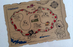 Pirate Maps With Burnt Edges Pirate Maps Map Vintage World Maps